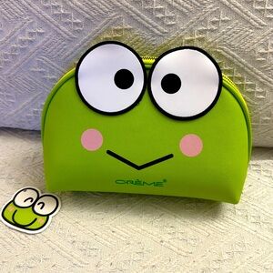 Crème Keroppi Makeup bag NWT *SOLD!!!!*